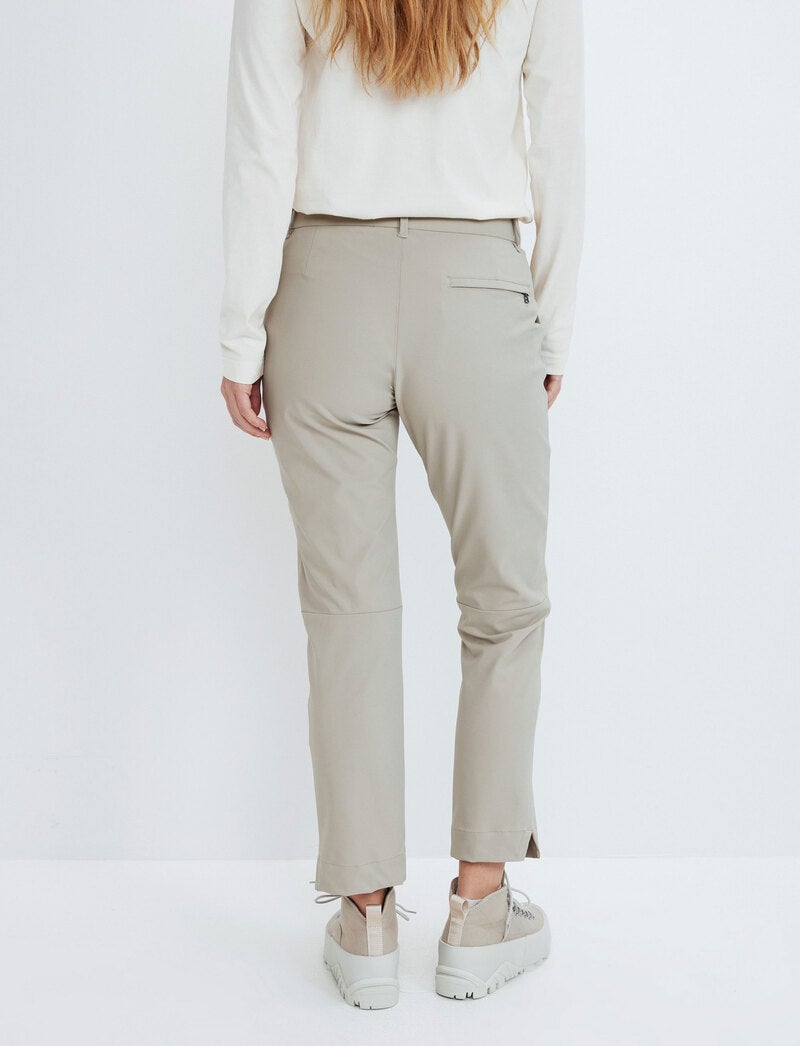  Juliette W Tech Pant - Lt Beige