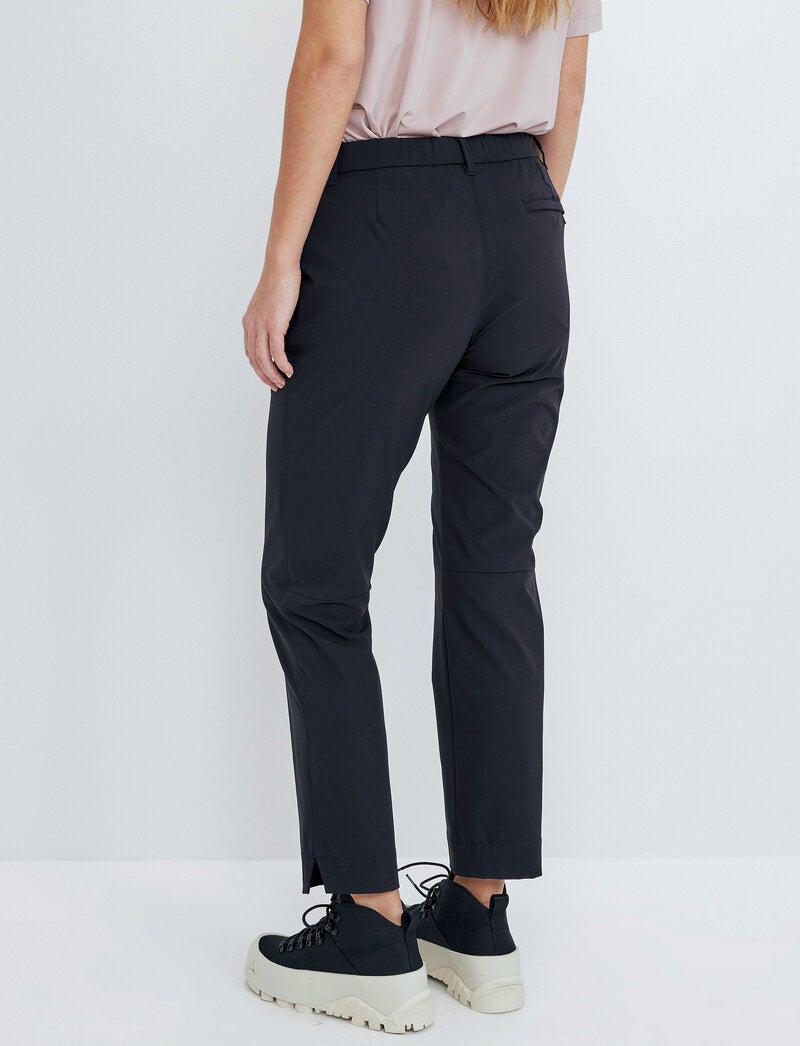 Juliette W Tech Pant - Black