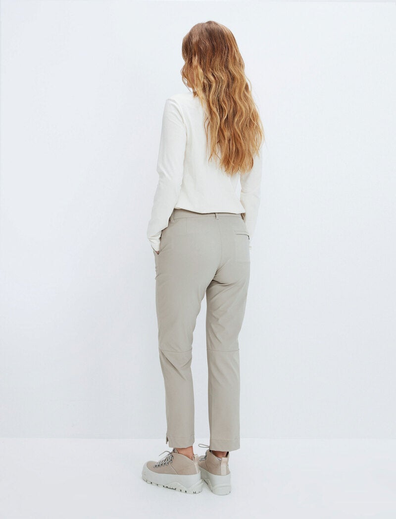  Juliette W Tech Pant - Lt Beige