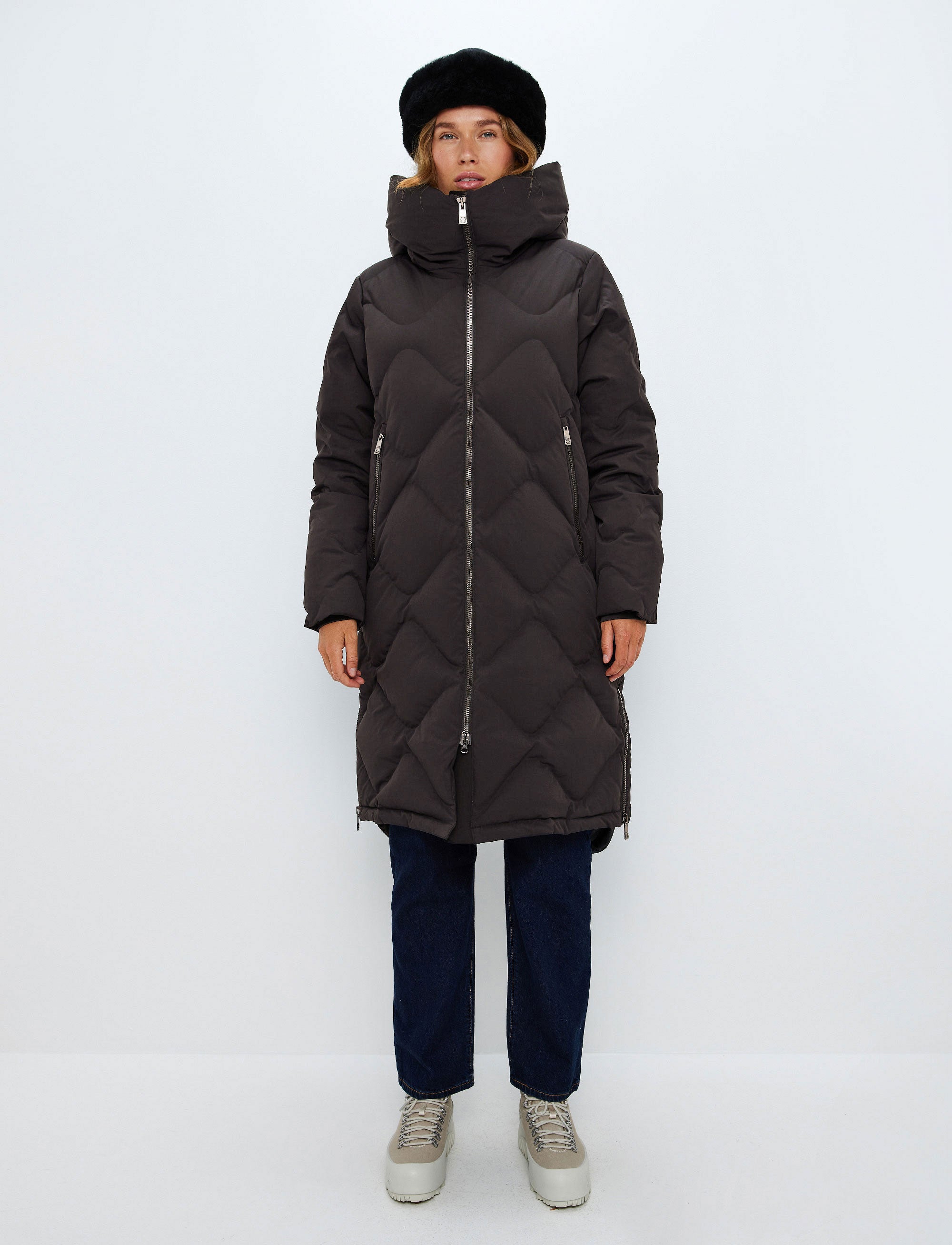 Gwen W Down Coat - Coffea